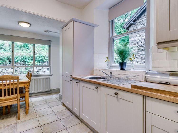 Gorgeous Cottage In Bowness Bagian luar foto